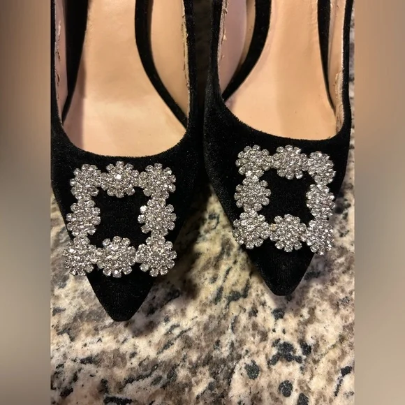 Karl Lagerfeld Women Adona Pump Sz 10M Black Velvet Block Heel Rhinestone Buckle